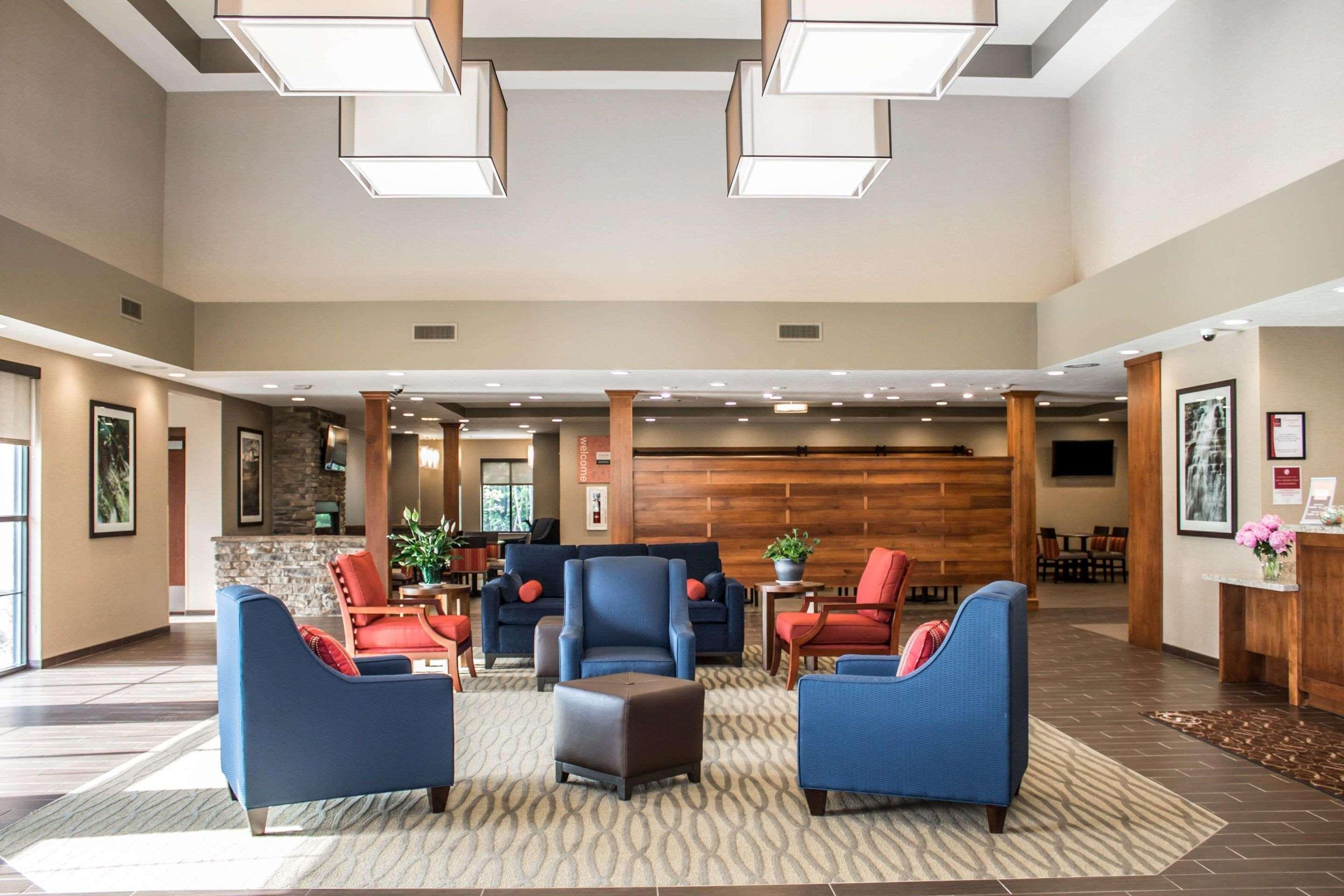 Comfort Suites Hartville-North Canton Uniontown Exterior photo