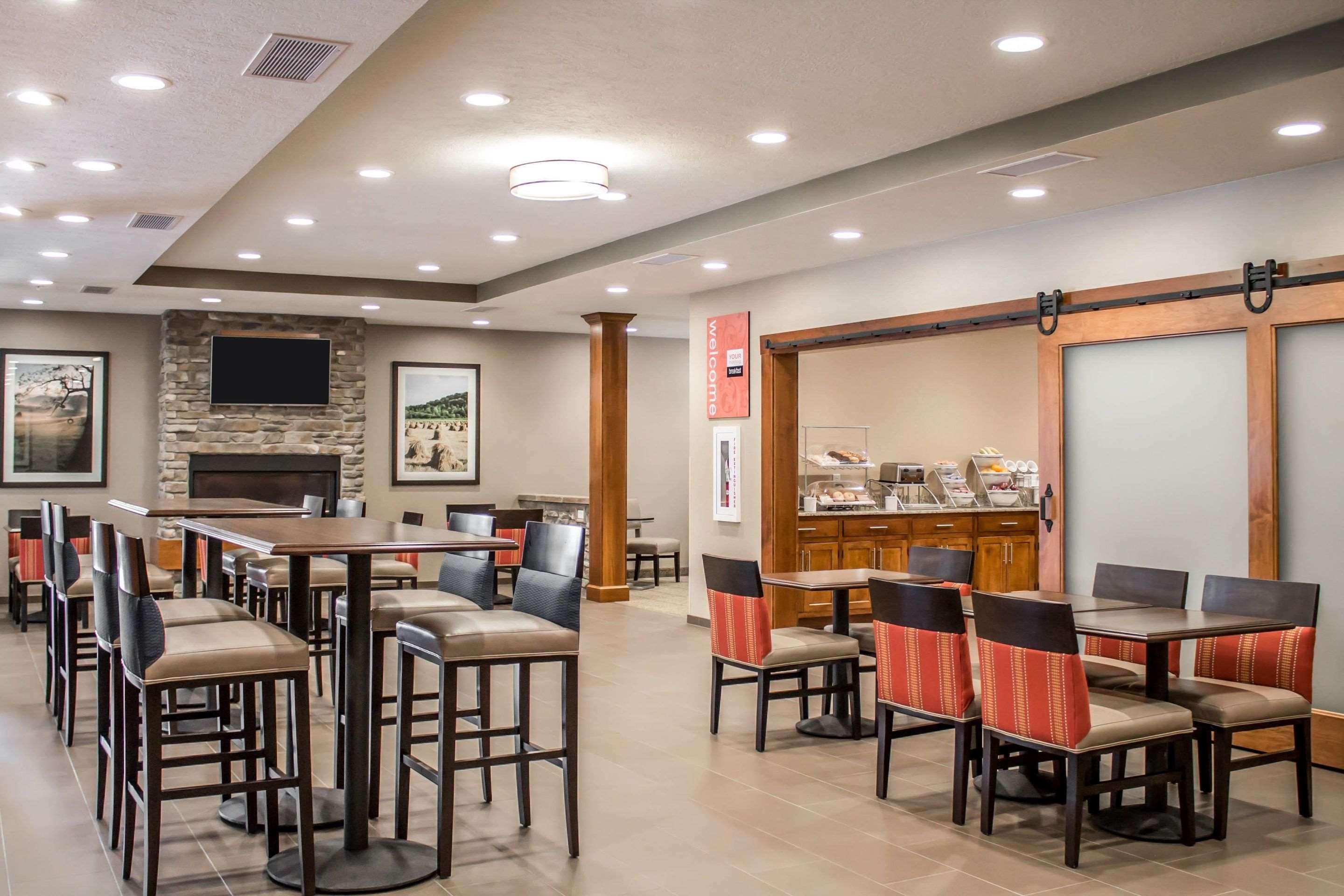 Comfort Suites Hartville-North Canton Uniontown Exterior photo