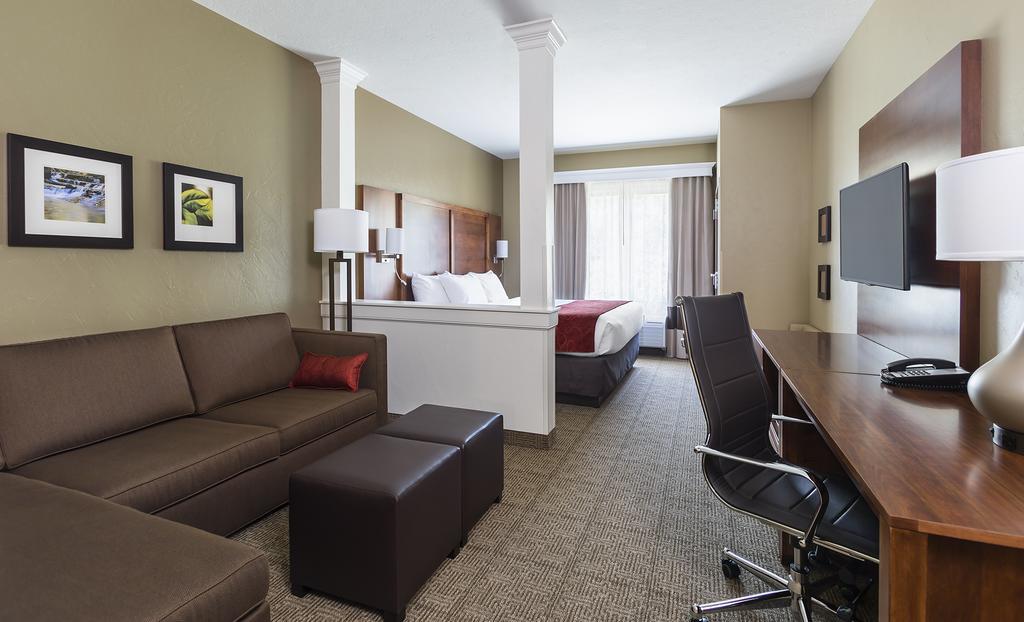 Comfort Suites Hartville-North Canton Uniontown Exterior photo
